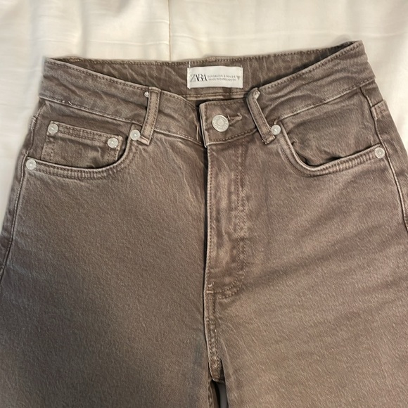 Zara Brown Jean - Picture 4 of 6